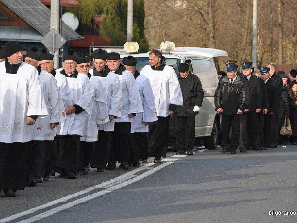 Tłumy na pogrzebie prałata Ludwickiego (AUDIO)