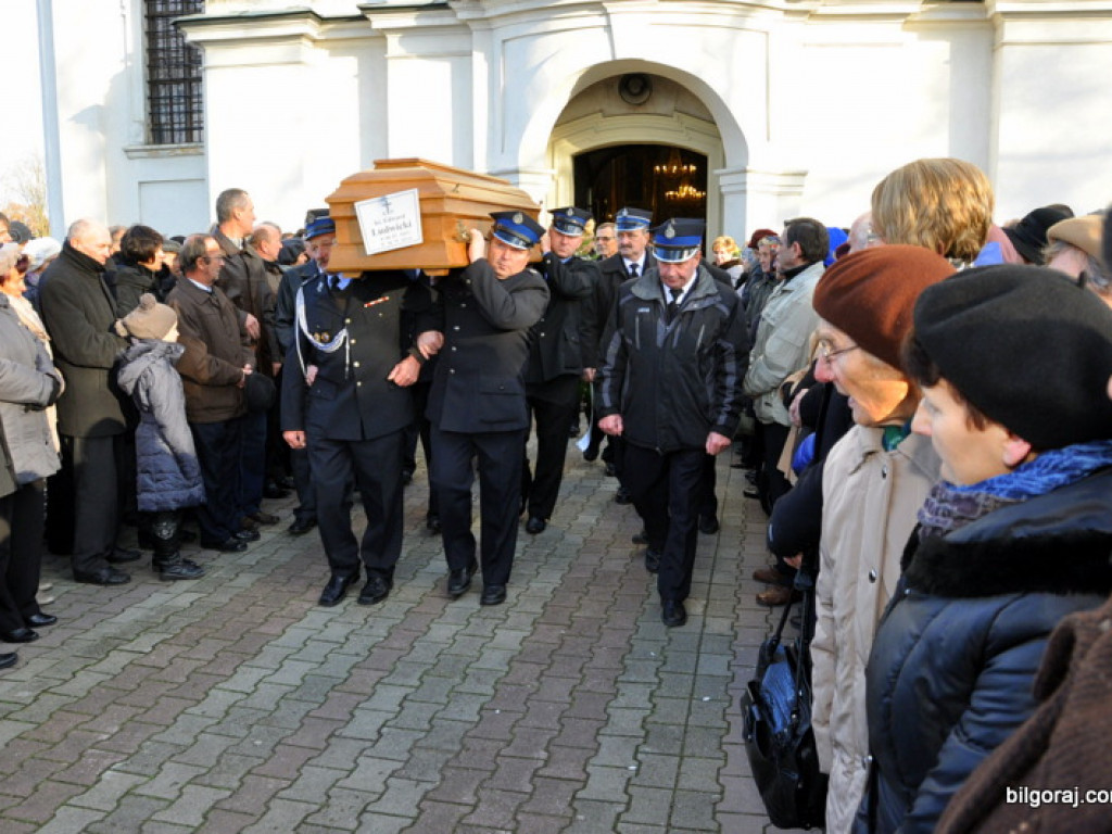 Tłumy na pogrzebie prałata Ludwickiego (AUDIO)