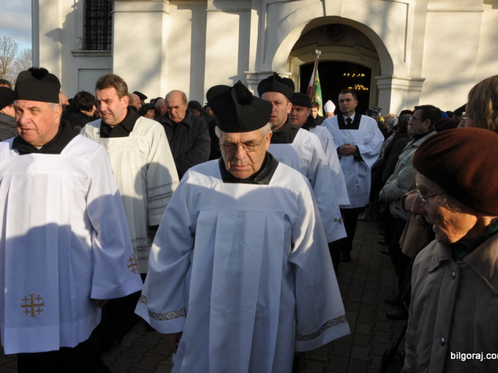 Tłumy na pogrzebie prałata Ludwickiego (AUDIO)