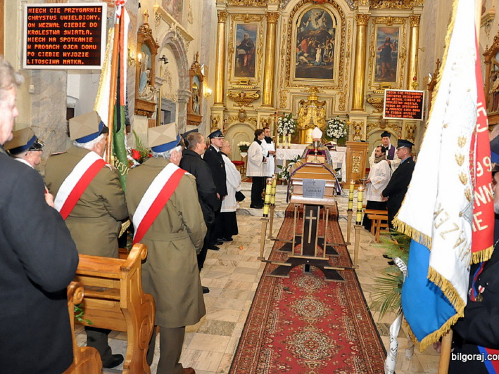 Tłumy na pogrzebie prałata Ludwickiego (AUDIO)