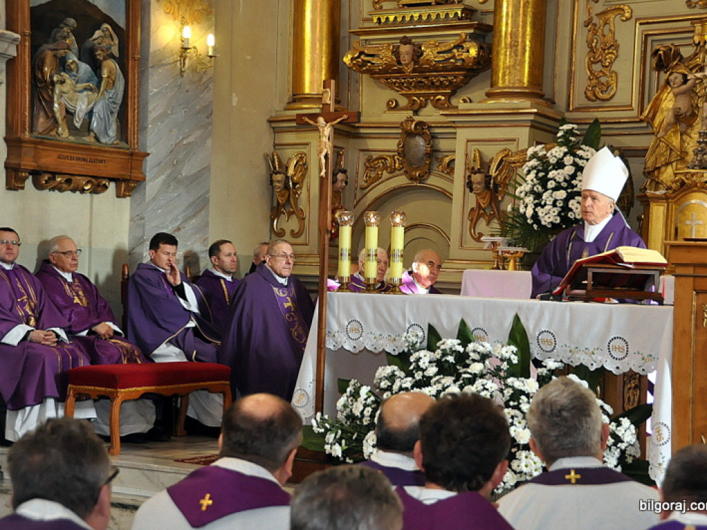 Tłumy na pogrzebie prałata Ludwickiego (AUDIO)