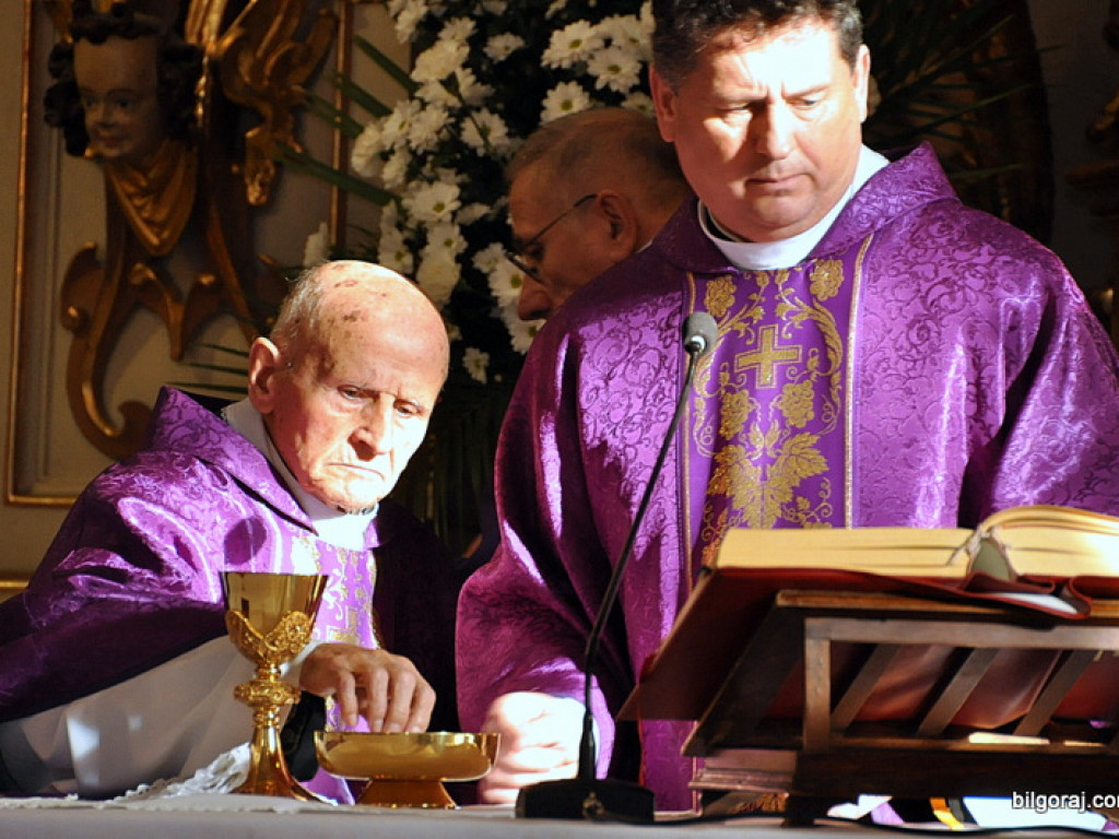 Tłumy na pogrzebie prałata Ludwickiego (AUDIO)