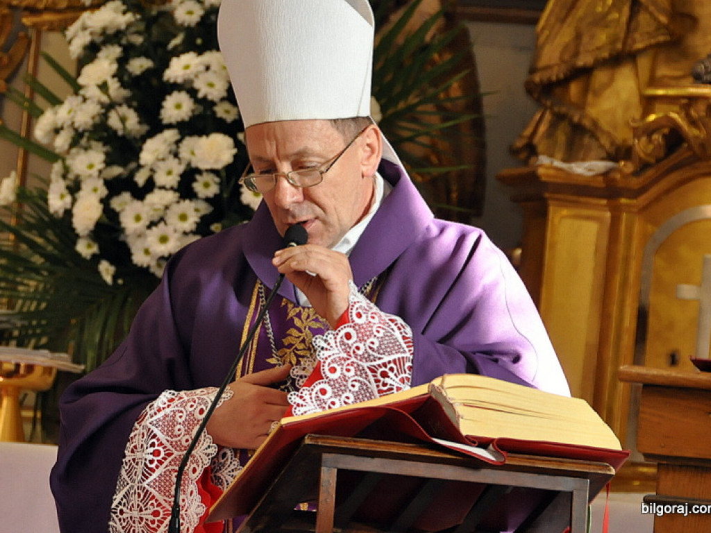 Tłumy na pogrzebie prałata Ludwickiego (AUDIO)