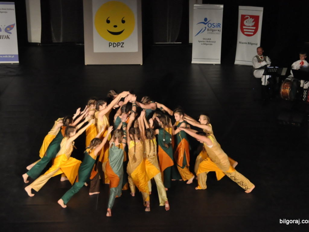 Muzyczno - taneczne show MDK na podsumowanie akcji Pomóż Dzieciom Przetrwać Zimę (FOTO)