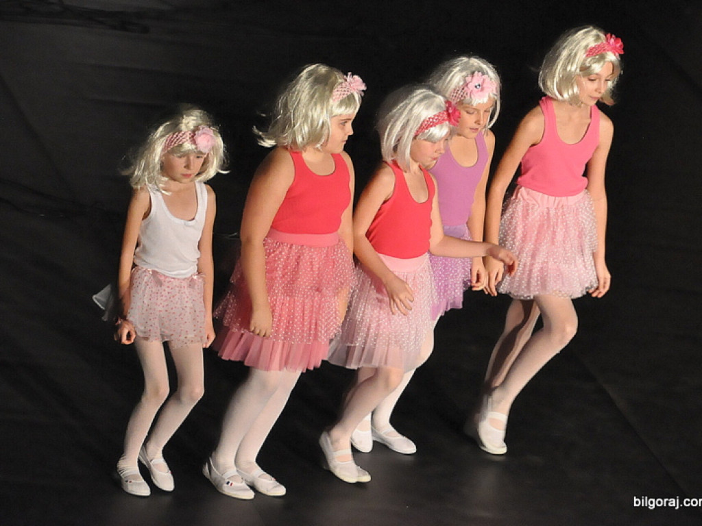 Muzyczno - taneczne show MDK na podsumowanie akcji Pomóż Dzieciom Przetrwać Zimę (FOTO)