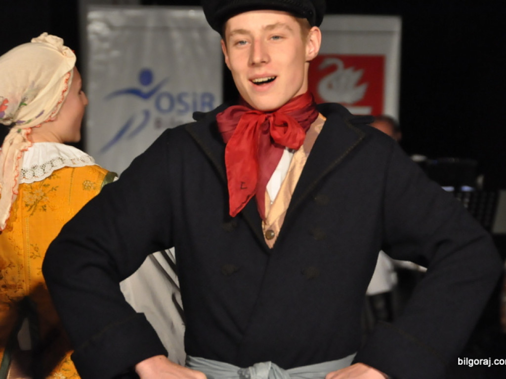 Muzyczno - taneczne show MDK na podsumowanie akcji Pomóż Dzieciom Przetrwać Zimę (FOTO)