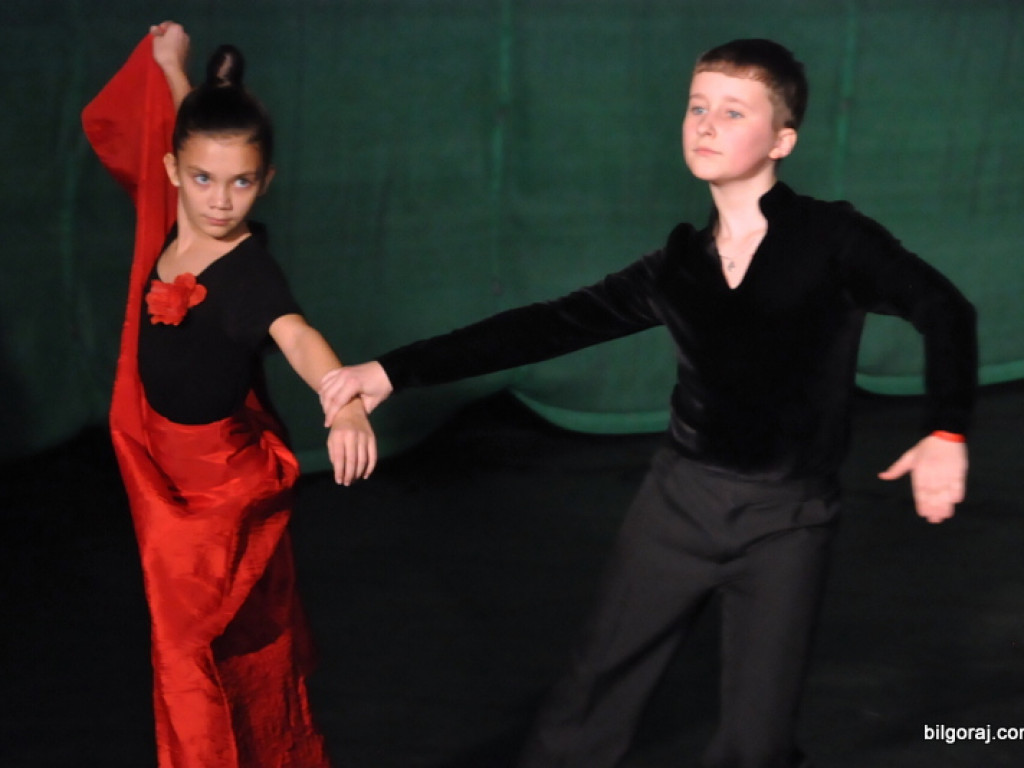 Muzyczno - taneczne show MDK na podsumowanie akcji Pomóż Dzieciom Przetrwać Zimę (FOTO)