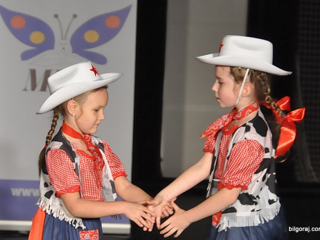 Muzyczno - taneczne show MDK na podsumowanie akcji Pomóż Dzieciom Przetrwać Zimę (FOTO)