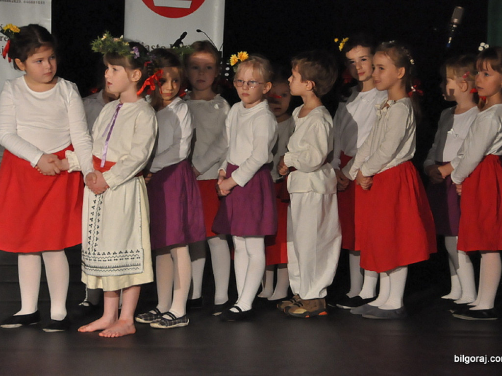 Muzyczno - taneczne show MDK na podsumowanie akcji Pomóż Dzieciom Przetrwać Zimę (FOTO)