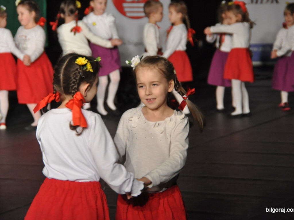 Muzyczno - taneczne show MDK na podsumowanie akcji Pomóż Dzieciom Przetrwać Zimę (FOTO)