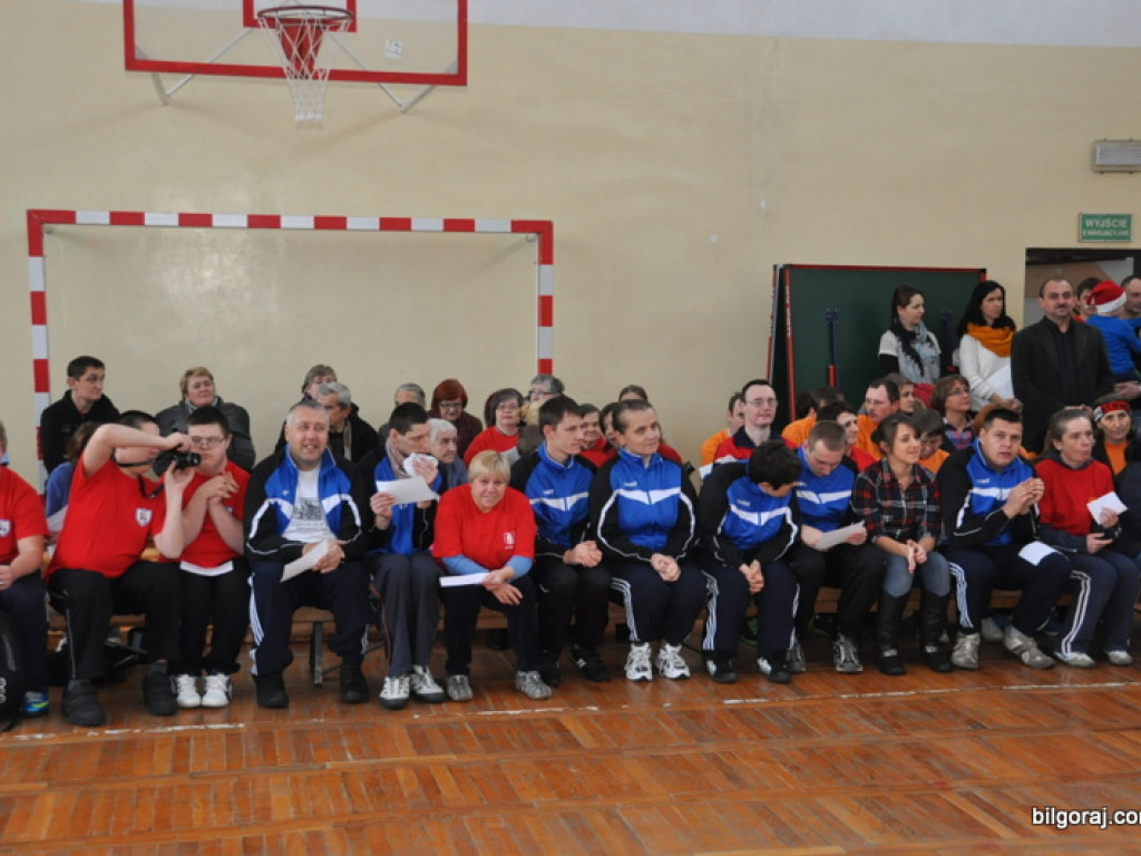 XII Mikołajkowy Turniej Sportowy Osób Niepełnosprawnych (FOTO)