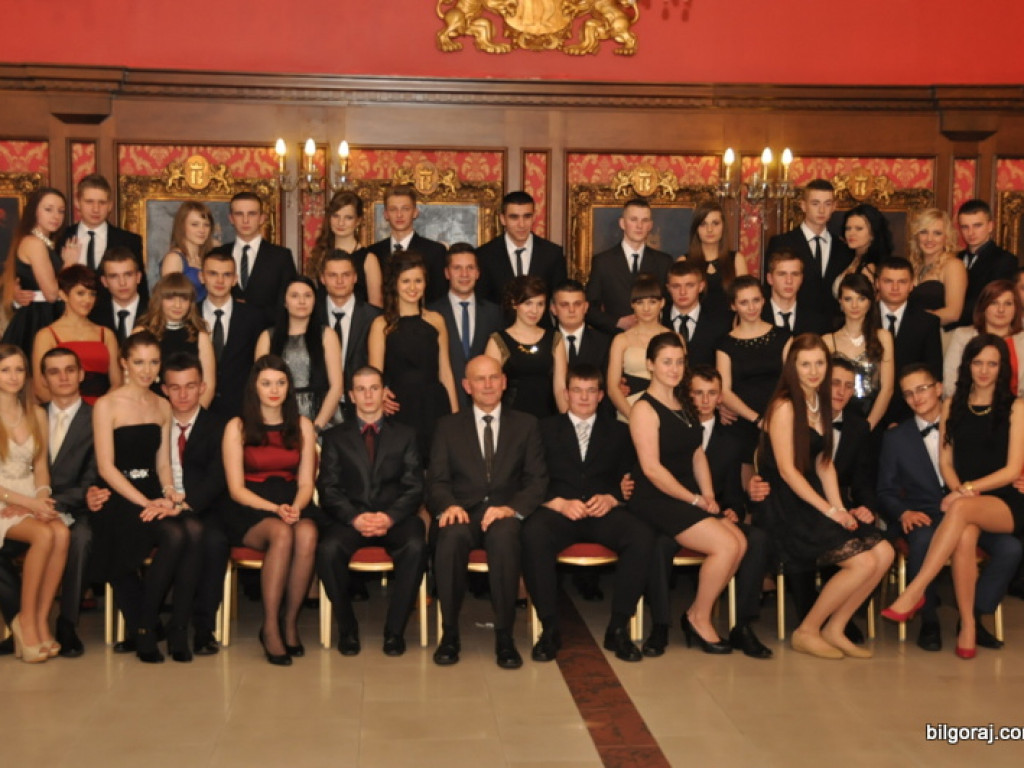 Zobacz relację ze studniówki w RCEZ (FOTO, VIDEO)