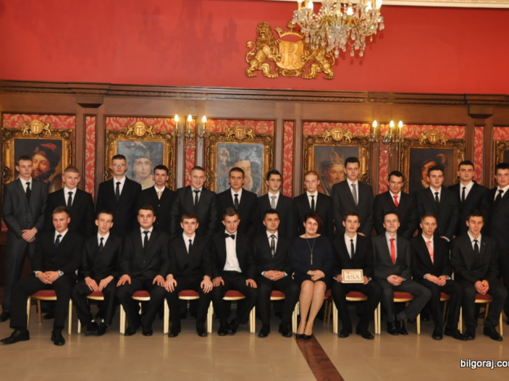 Zobacz relację ze studniówki w RCEZ (FOTO, VIDEO)