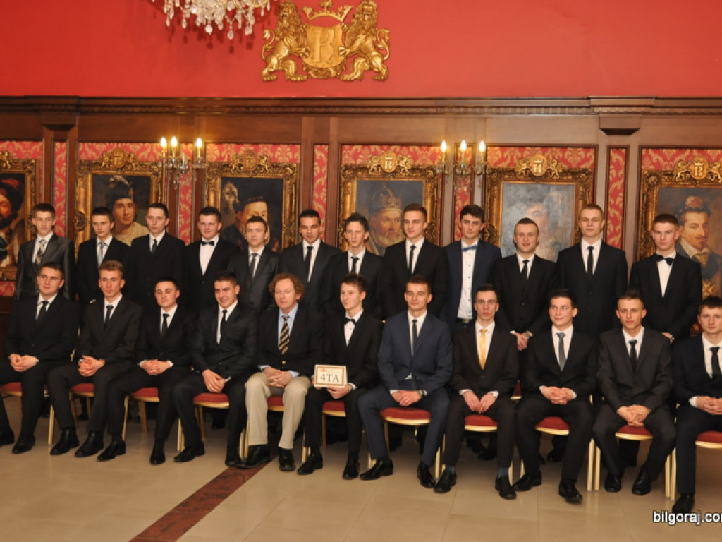 Zobacz relację ze studniówki w RCEZ (FOTO, VIDEO)