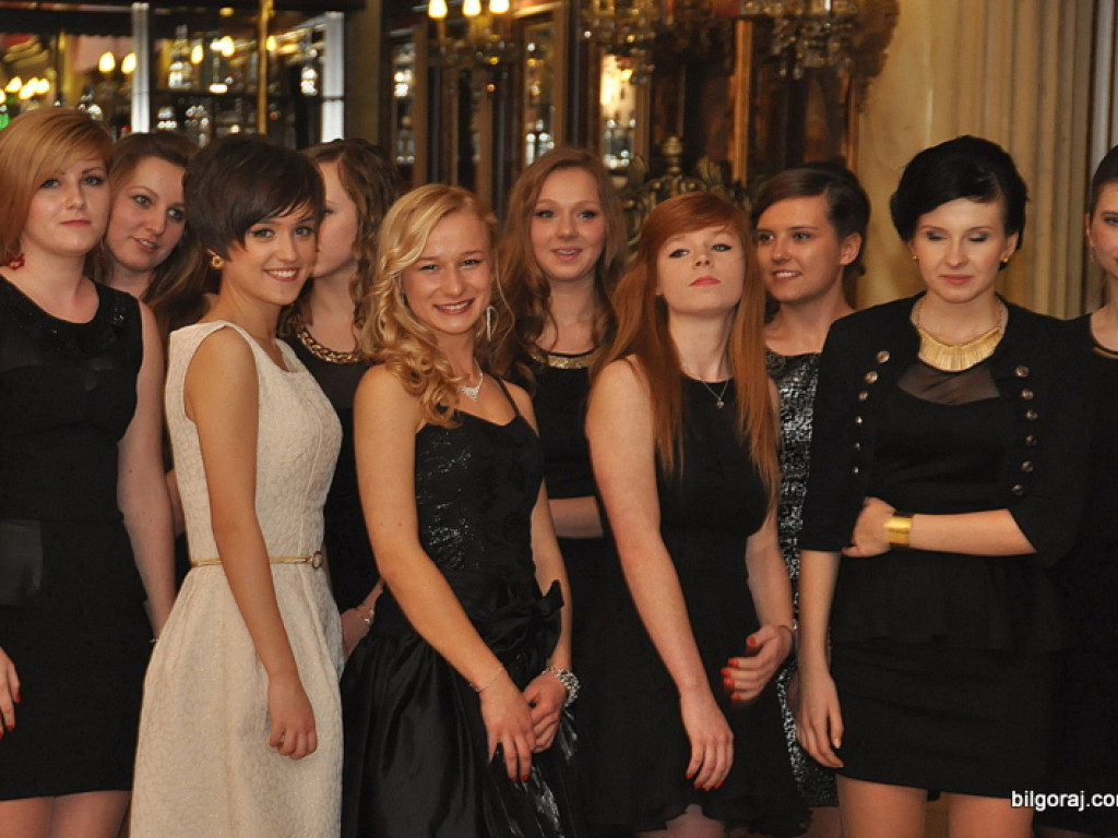 Zobacz relację ze studniówki w RCEZ (FOTO, VIDEO)