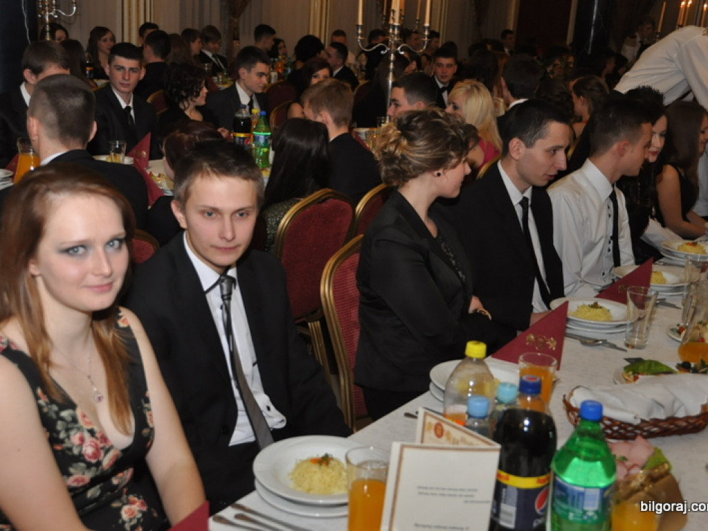 Zobacz relację ze studniówki w RCEZ (FOTO, VIDEO)