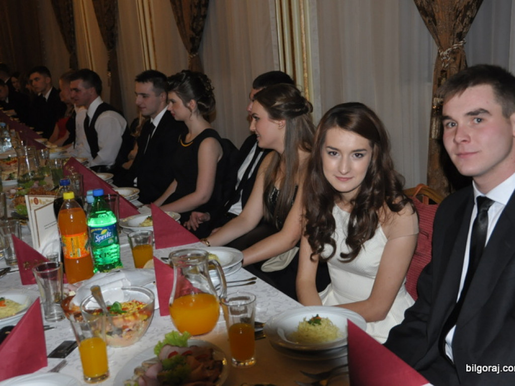 Zobacz relację ze studniówki w RCEZ (FOTO, VIDEO)