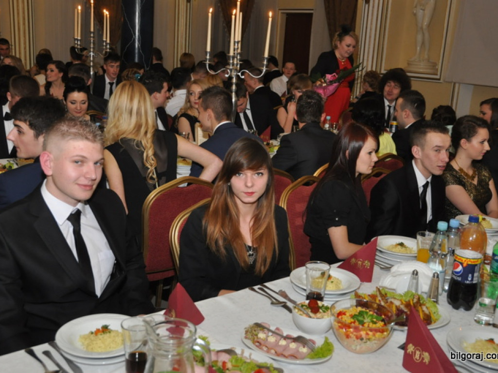 Zobacz relację ze studniówki w RCEZ (FOTO, VIDEO)