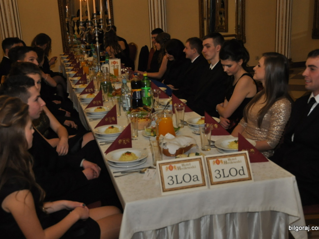 Zobacz relację ze studniówki w RCEZ (FOTO, VIDEO)