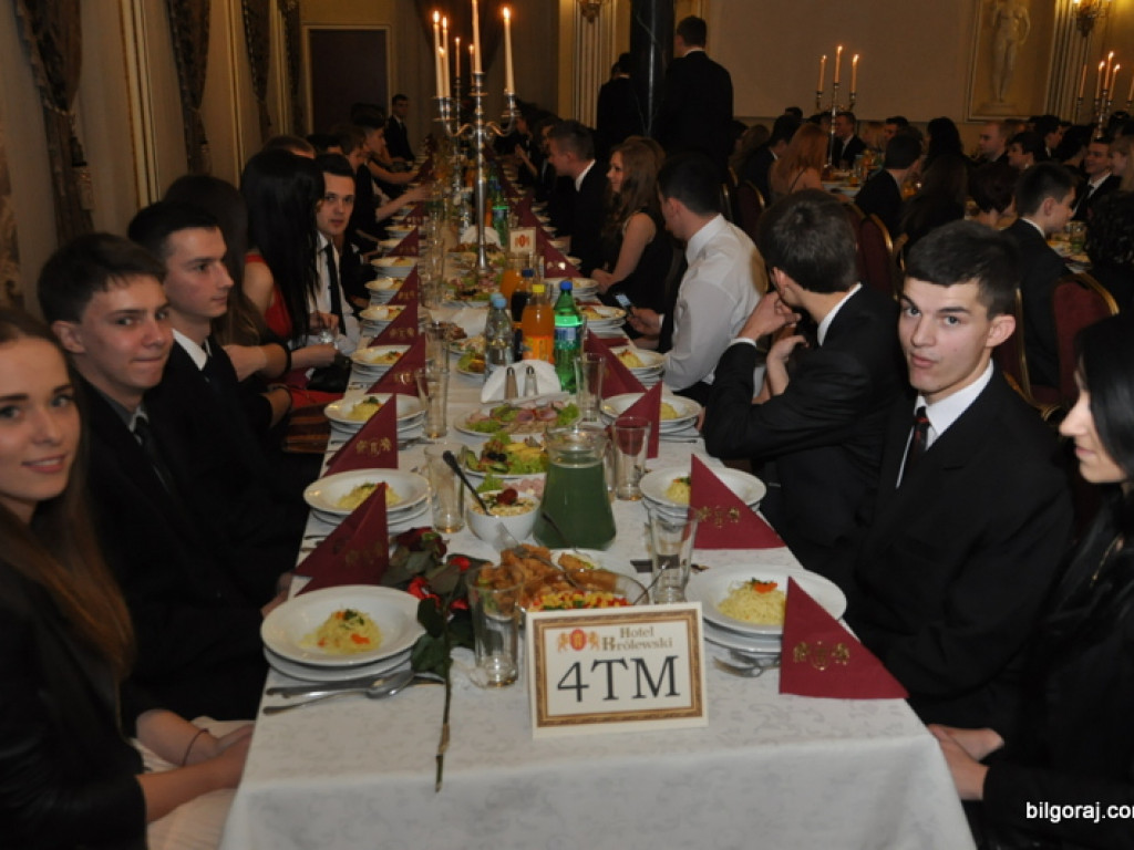 Zobacz relację ze studniówki w RCEZ (FOTO, VIDEO)