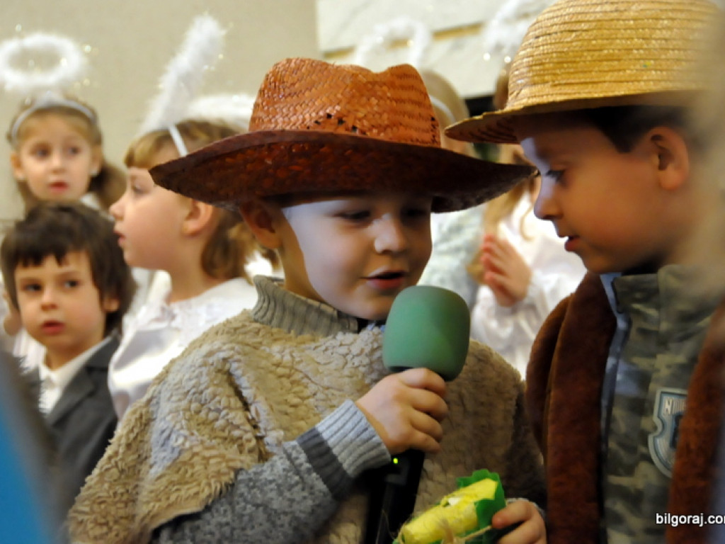Jasełka przedszkolaków, czyli Pan Jezus przychodzi do wszstkich (FOTO)