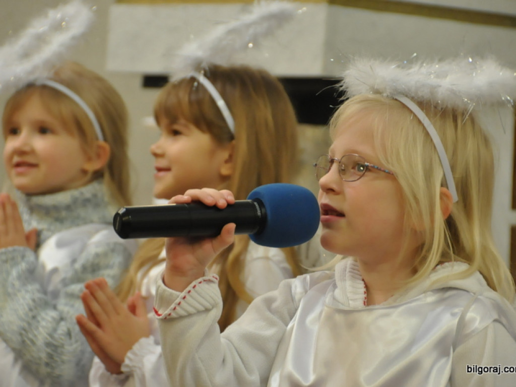 Jasełka przedszkolaków, czyli Pan Jezus przychodzi do wszstkich (FOTO)