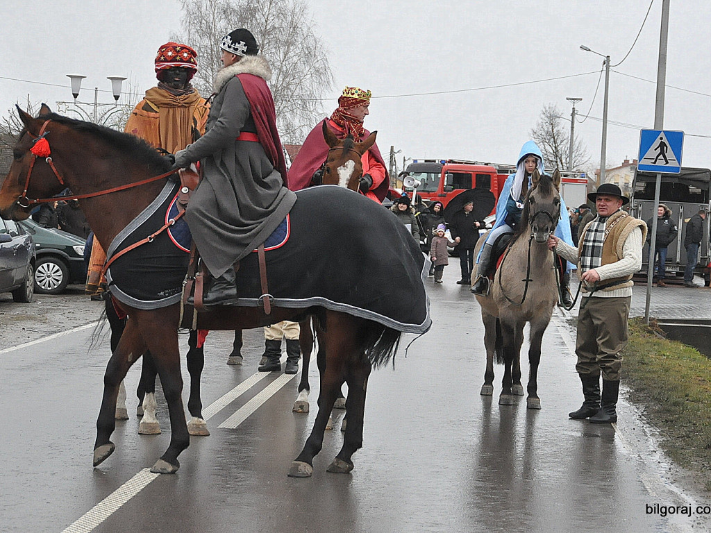 Przez Łukowę przeszedł orszak Trzech Króli (FOTO)