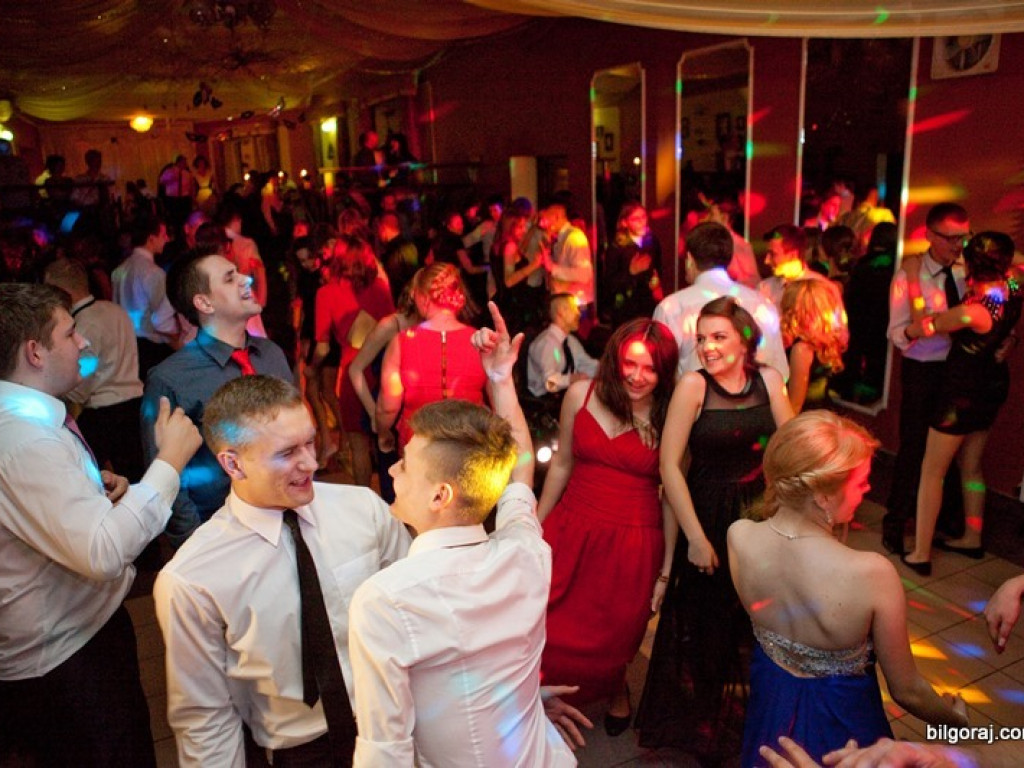 Studniówka w Katolickim Liceum im. Jana Pawła II (FOTO)