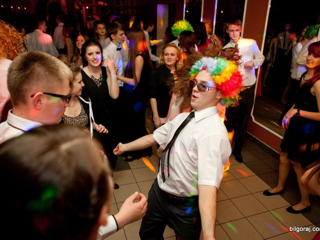 Studniówka w Katolickim Liceum im. Jana Pawła II (FOTO)