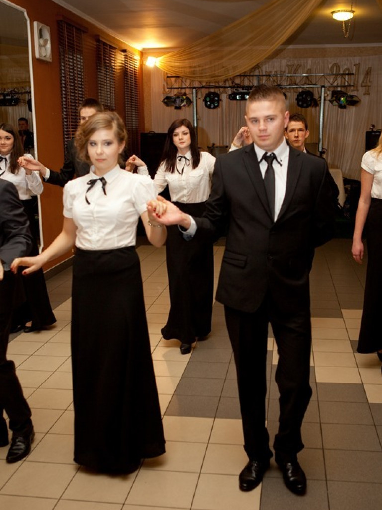 Studniówka w Katolickim Liceum im. Jana Pawła II (FOTO)