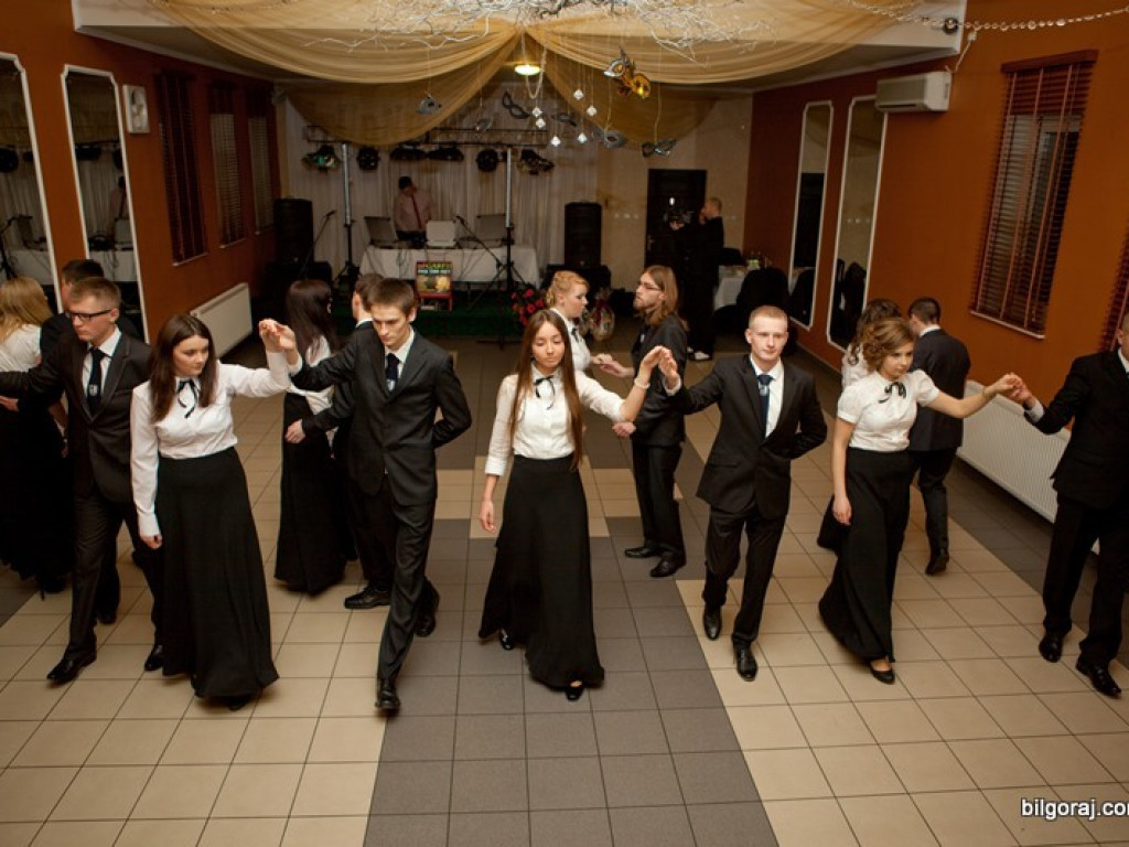 Studniówka w Katolickim Liceum im. Jana Pawła II (FOTO)