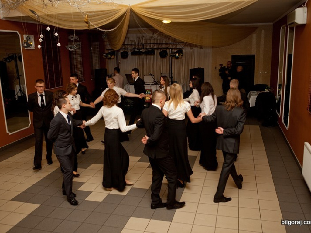 Studniówka w Katolickim Liceum im. Jana Pawła II (FOTO)