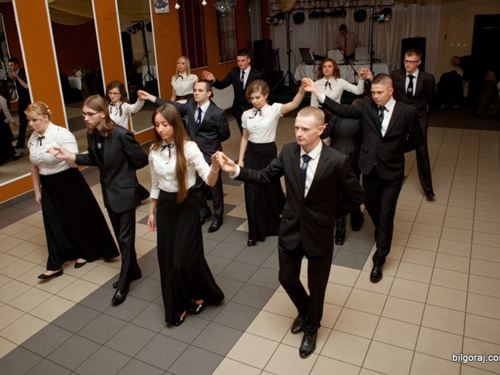 Studniówka w Katolickim Liceum im. Jana Pawła II (FOTO)