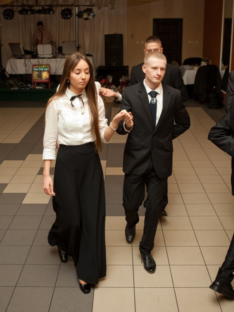 Studniówka w Katolickim Liceum im. Jana Pawła II (FOTO)