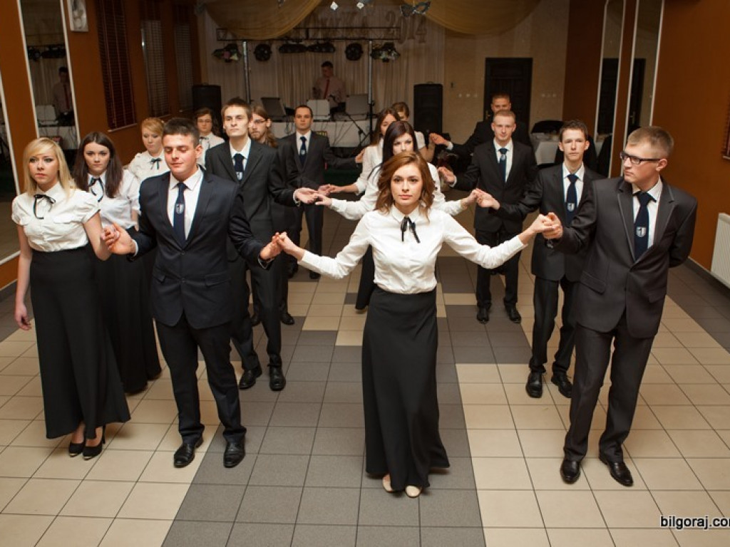 Studniówka w Katolickim Liceum im. Jana Pawła II (FOTO)