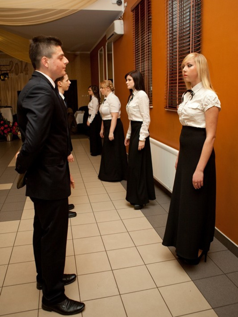 Studniówka w Katolickim Liceum im. Jana Pawła II (FOTO)