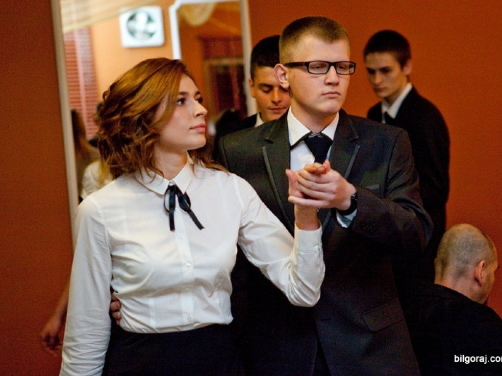 Studniówka w Katolickim Liceum im. Jana Pawła II (FOTO)