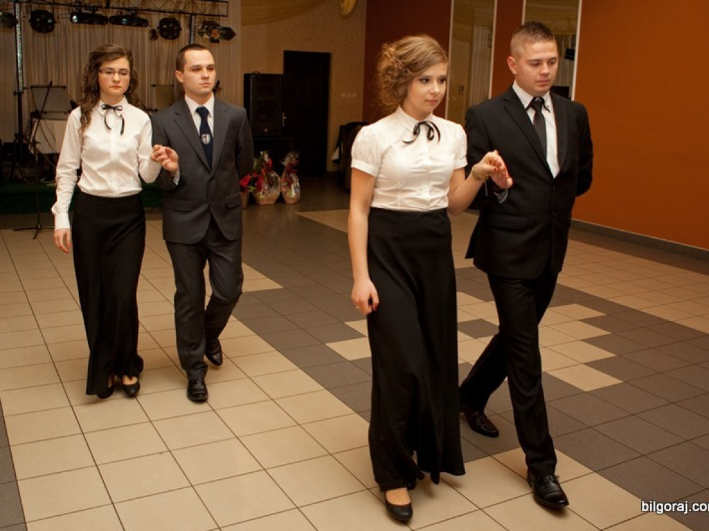 Studniówka w Katolickim Liceum im. Jana Pawła II (FOTO)