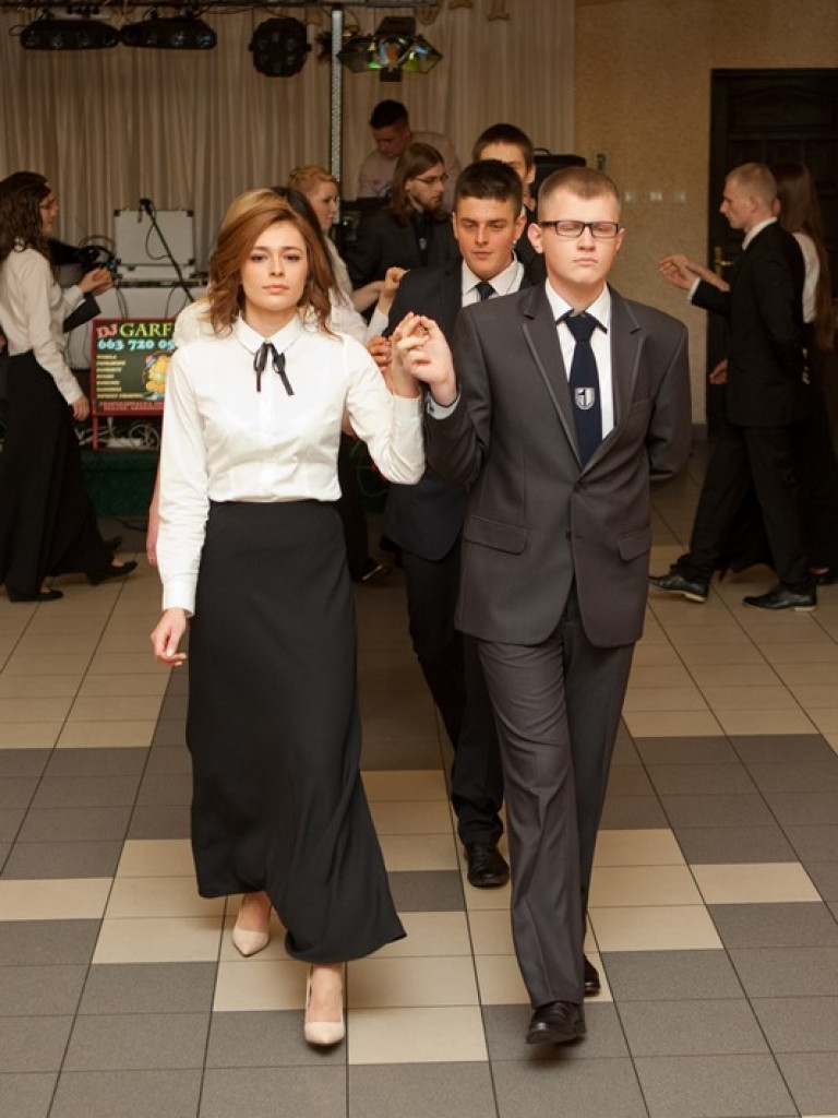 Studniówka w Katolickim Liceum im. Jana Pawła II (FOTO)