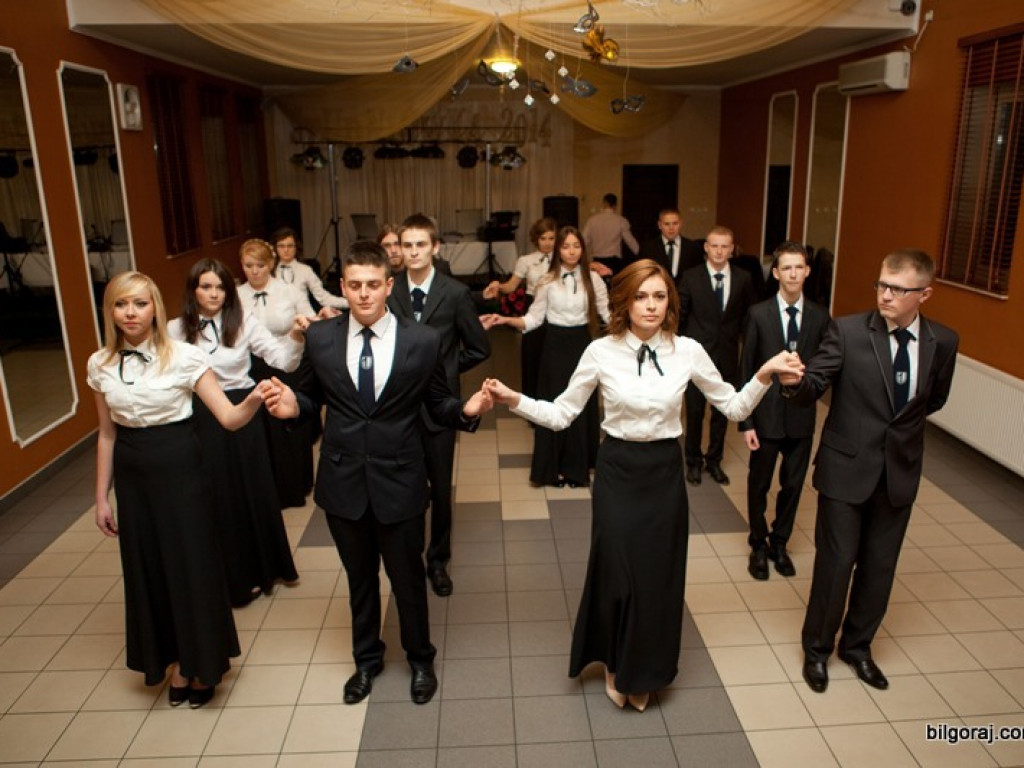 Studniówka w Katolickim Liceum im. Jana Pawła II (FOTO)