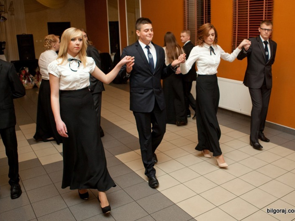 Studniówka w Katolickim Liceum im. Jana Pawła II (FOTO)