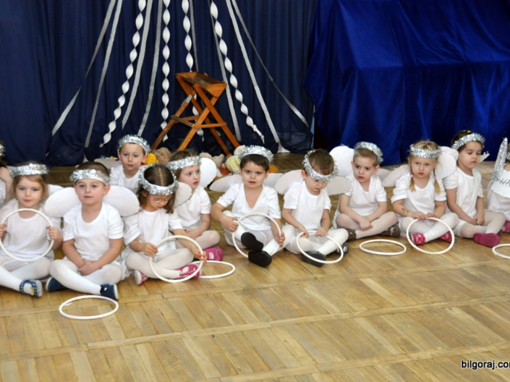 Święto babci i dziadka w Samorządowym Przedszkolu Nr 1 w Biłgoraju (FOTO)