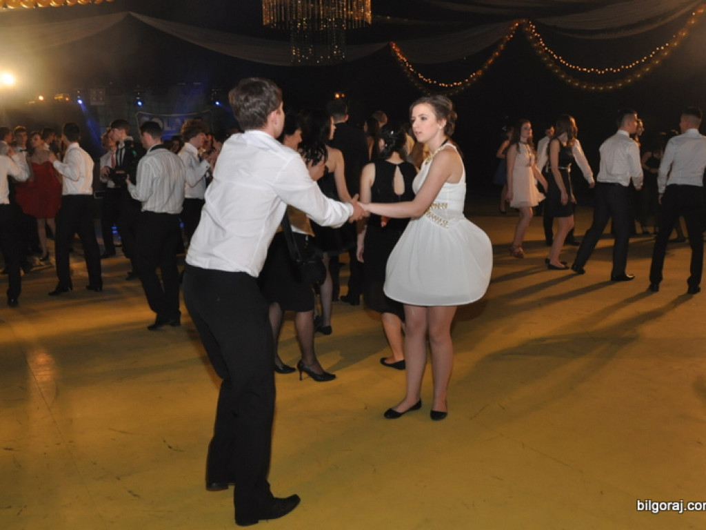 Studniówka w ONZ-cie (FOTO, VIDEO)