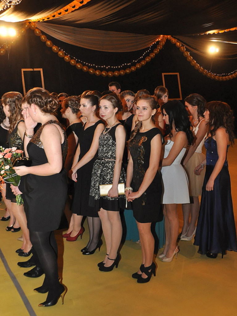 Studniówka w ONZ-cie (FOTO, VIDEO)