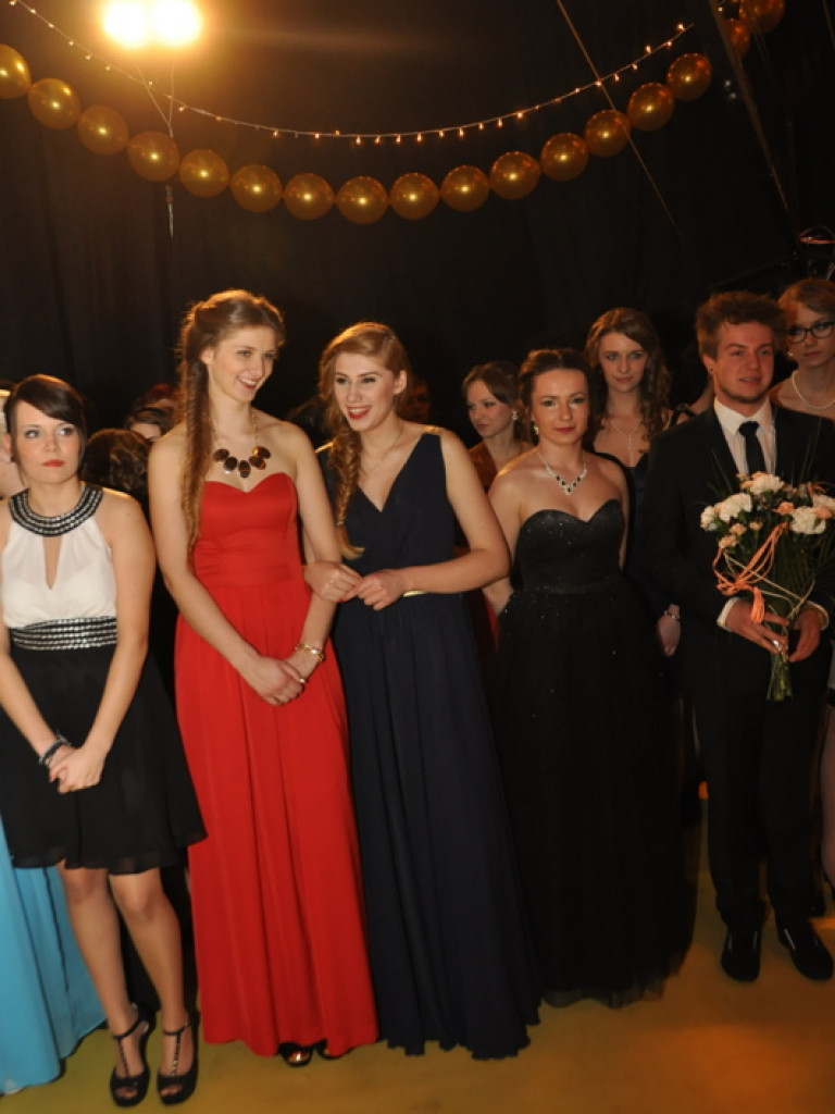 Studniówka w ONZ-cie (FOTO, VIDEO)