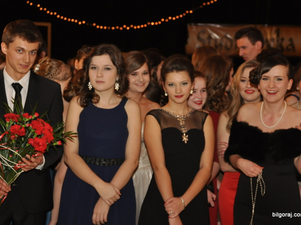 Studniówka w ONZ-cie (FOTO, VIDEO)