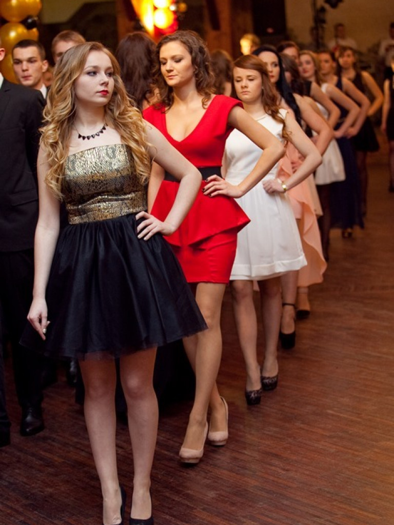 Studniówka w ZSBiO w Biłgoraju (FOTO, VIDEO)