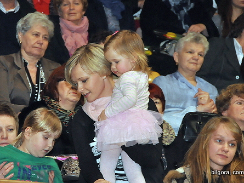 Babę zesłał Bóg..., czyli I Powiatowy Dzień Kobiet (FOTO, VIDEO)