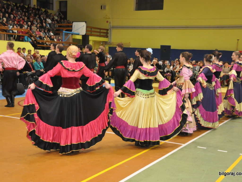 Babę zesłał Bóg..., czyli I Powiatowy Dzień Kobiet (FOTO, VIDEO)