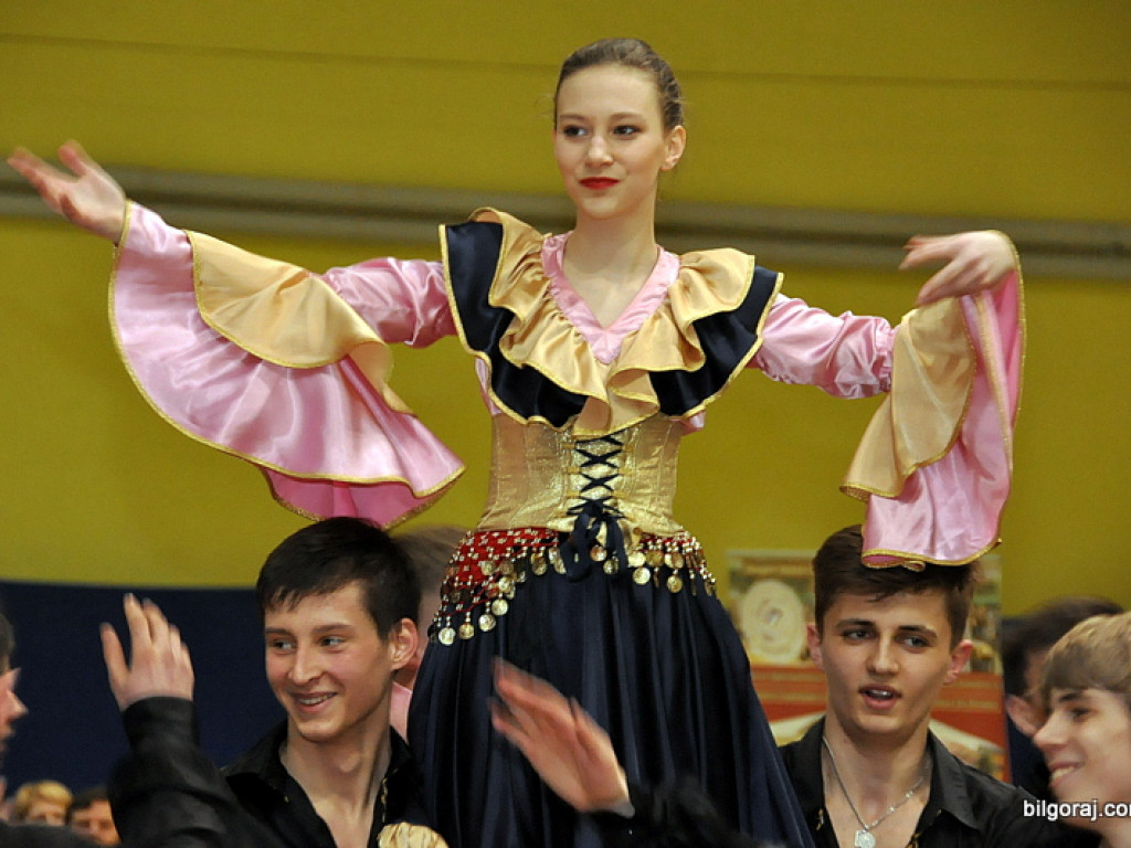Babę zesłał Bóg..., czyli I Powiatowy Dzień Kobiet (FOTO, VIDEO)